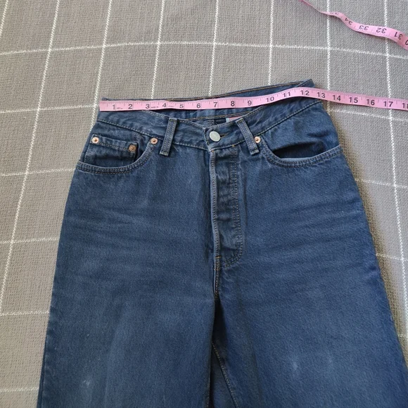 Vtg Levi's High Rise Button Fly Jeans Made in USA - Picture 3 of 8
